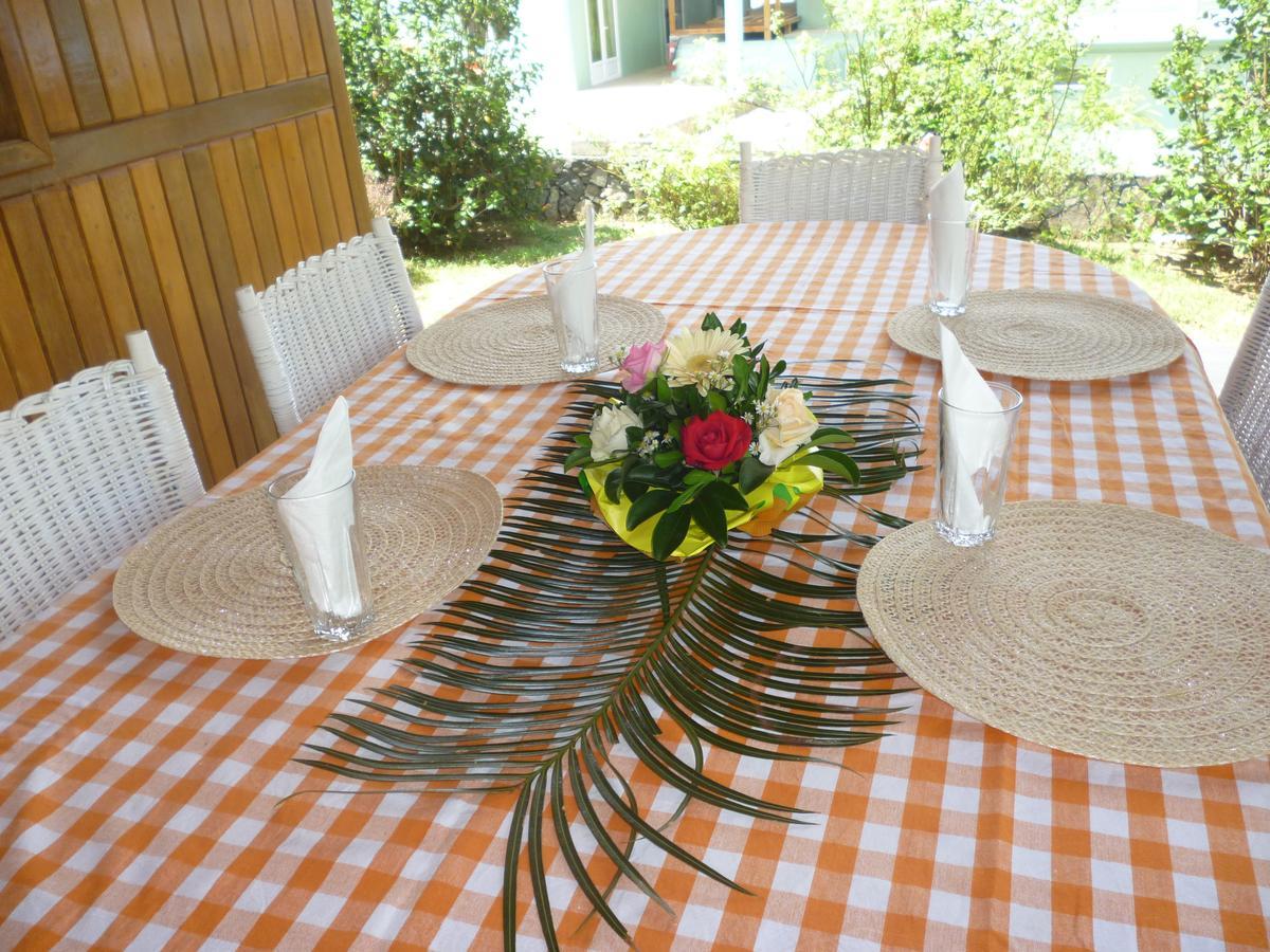 Chez Clenya Guesthouse La Ferme Exteriör bild